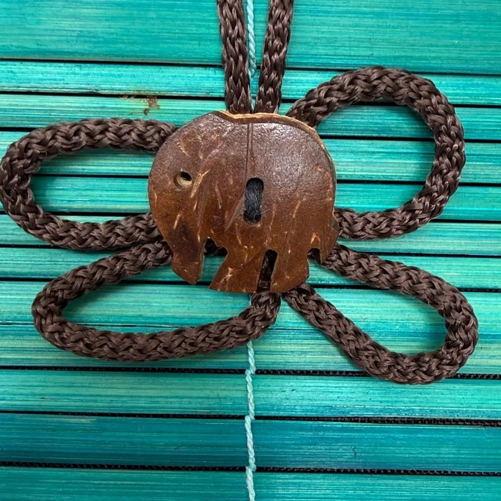 Teal Bamboo Clutch with Wooden Handle - Picture 4 of 13